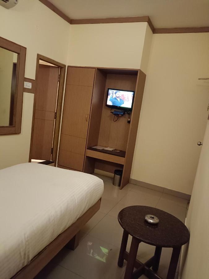 Hotel A P コインバトール エクステリア 写真