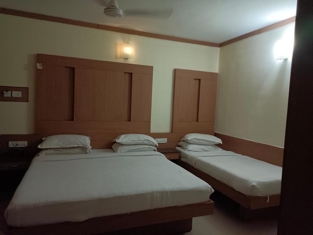 Hotel A P コインバトール エクステリア 写真